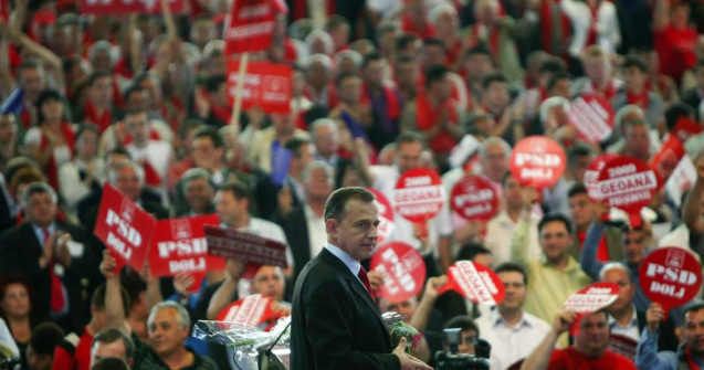 Tradare in PSD: Constantin Simirad tine cu Basescu la prezidentiale