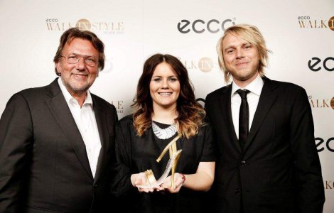Julia Mjornstedt castiga Premiul ECCO Walk in Style 2013