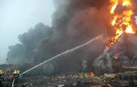 Un camion cu petarde a explodat in China: Cel putin 26 de morti