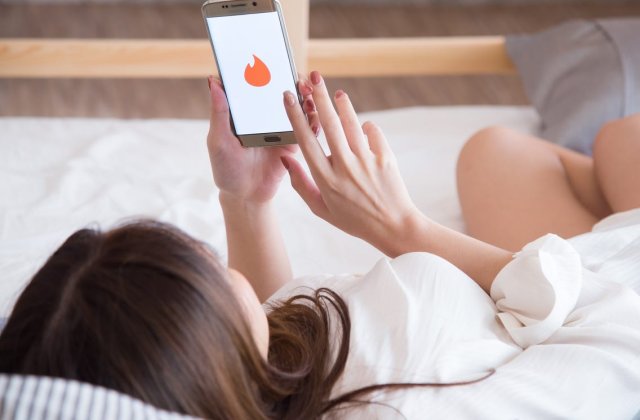 Tinder dezvăluie cum s-a schimbat dinamica dating-ului în pandemie