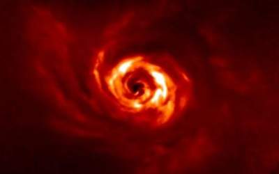 FOTO Cum se naște o planetă:...