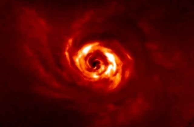 FOTO Cum se naște o planetă: Imagini spectaculoase surprinse în premieră de astronomi