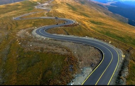 Transalpina, redeschisă traficului. Ce restricții trebuie să respecți