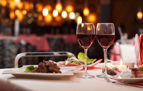 Metoda inedită prin care un cuplu a luat masa în oraș, în ciuda restricțiilor