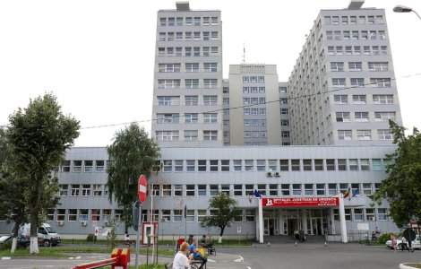 Un băiețel de doi ani, călcat de mașină chiar în curtea casei, a murit la spital