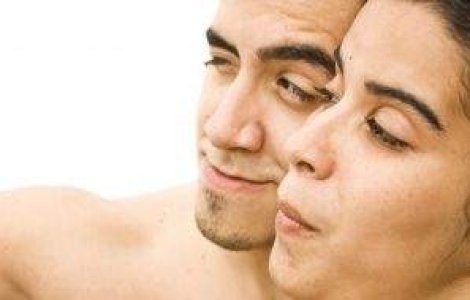 Studiu: Sexul nu ajuta la slabit