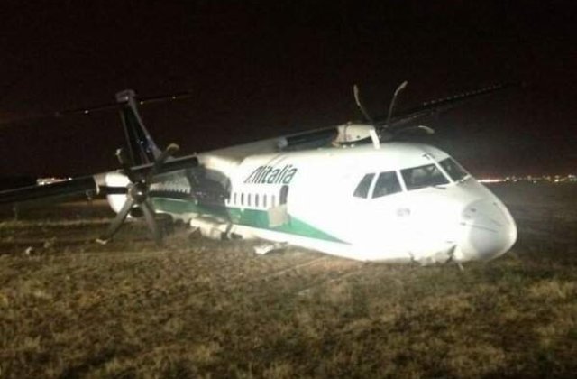 Roma: Trei persoane ranite, dupa ce un avion Carpatair a ratat aterizarea