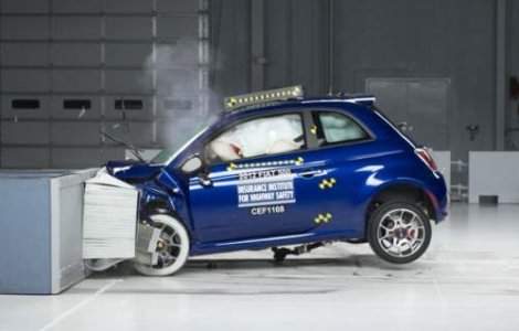 Cat de sigure sunt de fapt masinile mici?