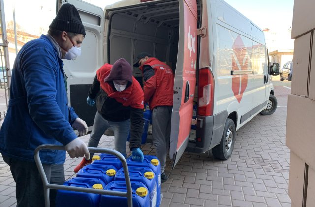 140 de spitale, aprovizionate gratuit cu 7,5 tone de echipamente de protecție de DPD Rom&acirc;nia
