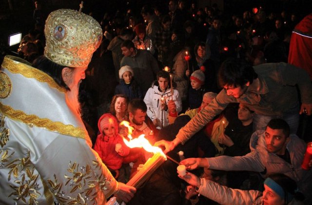 Arhiepiscopia Tomisului a anunțat programul pentru slujba de Înviere reluată