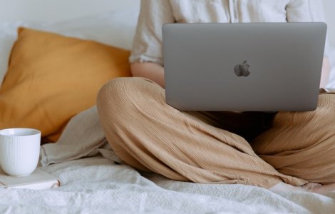 Angajatorul obligat să plătească chiria angajaților care muncesc de acasă