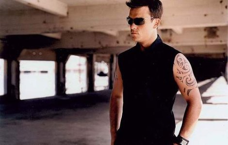 Robbie Williams asteapta musafiri extraterestrii