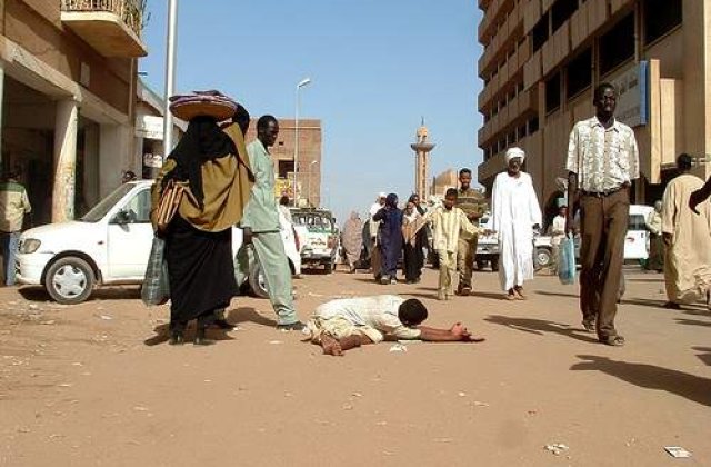 Condamnata la inchisoare pentru ca s-a imbracat in pantaloni