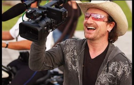 Bono va produce un film cu Liam Neeson