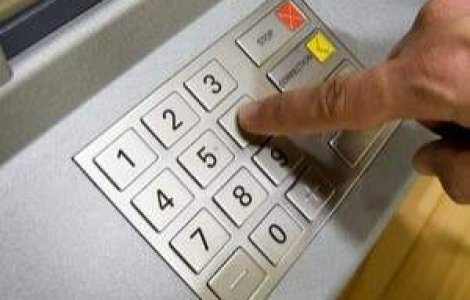 Un bancomat din Germania pune intrebari indiscrete: "Locuiti in Romania?"