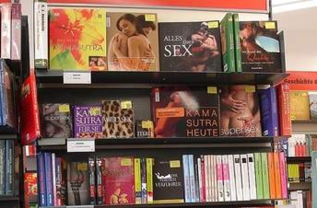 Kama Sutra, cea mai piratata carte a anului