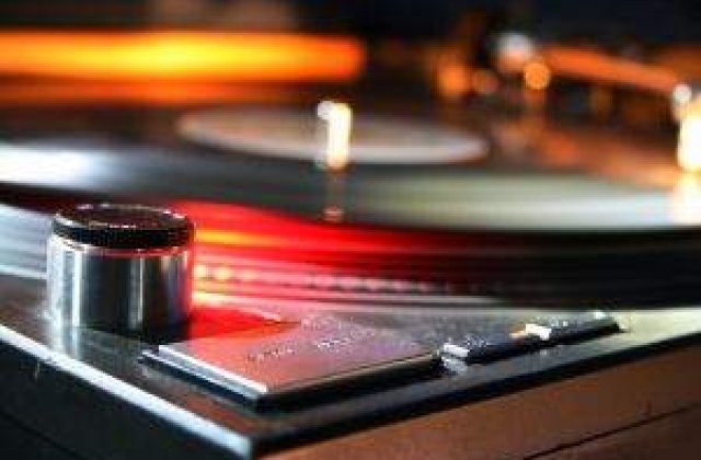 Ministrul german al economiei, DJ la o petrecere a tinerilor conservatori