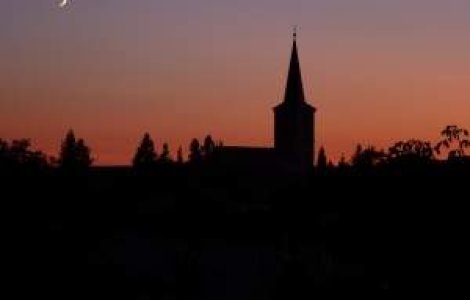 ONG-urile fac front comun impotriva Bisericii