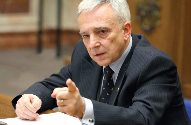 Mugur Isarescu: BNR si-a fixat o tinta de inflatie de 5-6%