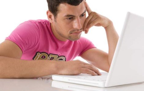 Reclamele asociate cautarilor pe internet dezvaluie discriminarea