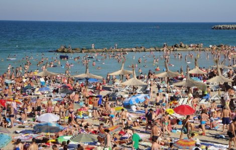 Orban a lansat anunțul oficial: Nu mai poți sta cu prosopul pe plajă