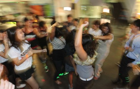 Câte persoane pot participa la o petrecere, după data de 1 iunie