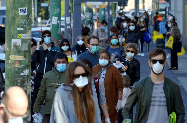 C&acirc;nd am putea scăpa de masca de protecție. &rdquo;Ne g&acirc;ndim să ajungem la o viață cvasi-normală&rdquo;