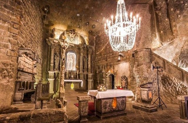 Wieliczka sau palatul de sare. Probabil cea mai spectaculoasă mină de sare din lume