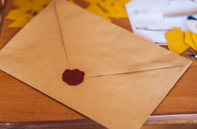 FOTO Scrisoare de dragoste în limba română găsită pe o plajă din Irlanda