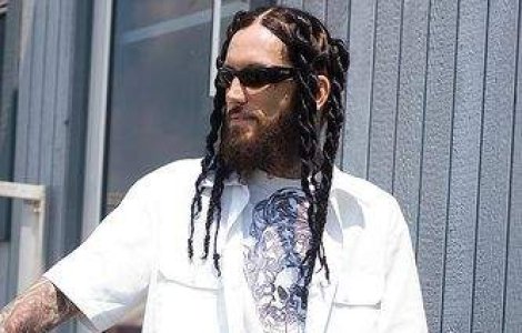 Fostul chitarist Korn: &#39;Dumnezeu mi-a spus sa ii scriu o scrisoare lui 50 Cent din partea lui Iisus&#39;