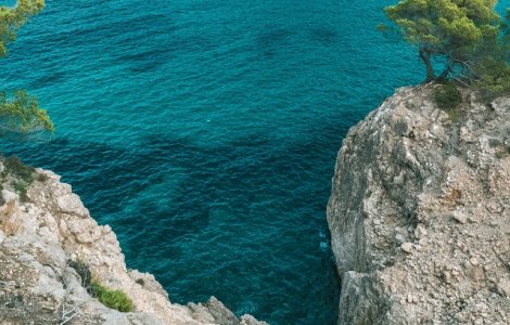 Descoperire macabră in Ibiza: 10 cadavre au fost găsite pe o plajă