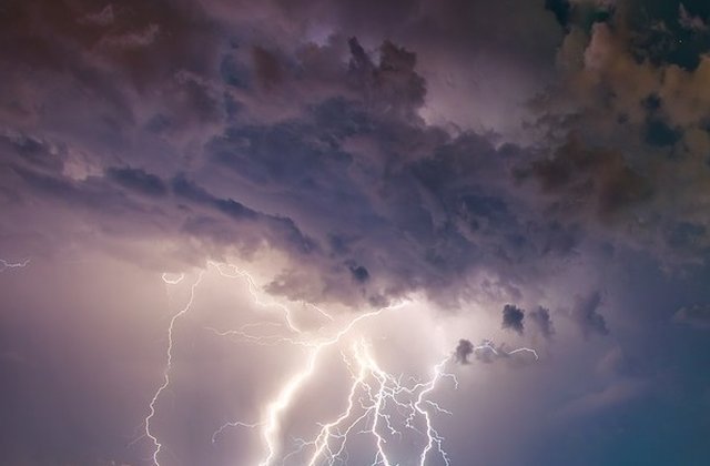 Cod GALBEN de furtună. Care sunt cele 15 județe afectate