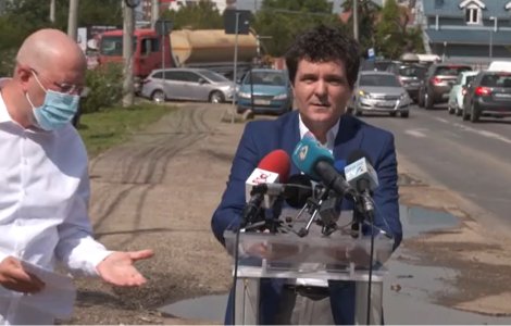 VIDEO Nicușor Dan și Aurelian Bădulescu s-au îmbrâncit la o conferință de presă