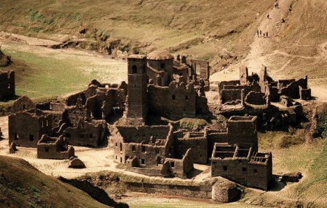 Un sat medieval aflat pe fundul unui lac va putea fi vizitat după 26 de ani de la scufundare