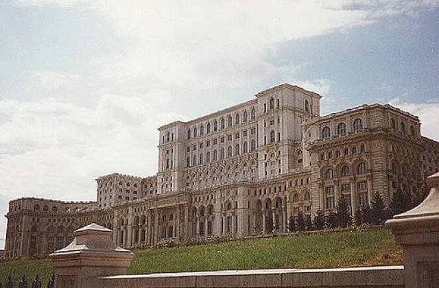 Sarbatoare vs. trafic: Oprescu ne blocheaza circulatia