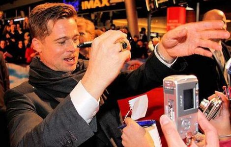 Brad Pitt a dat 50.000 de lire pe casa hamsterilor