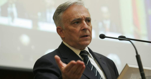 Ce spune Mugur Isarescu despre cursul leu/euro