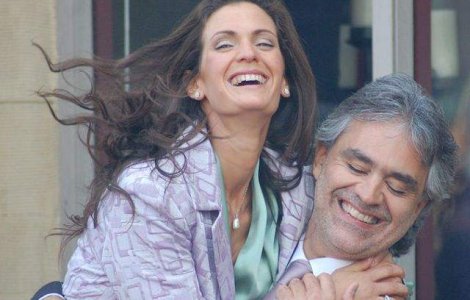 Andrea Bocelli se abtine de la "activitati sexuale" pentru vocea lui