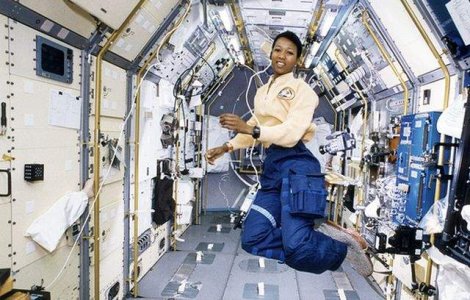 Vorbeste pe 22 februarie cu astronautii NASA!