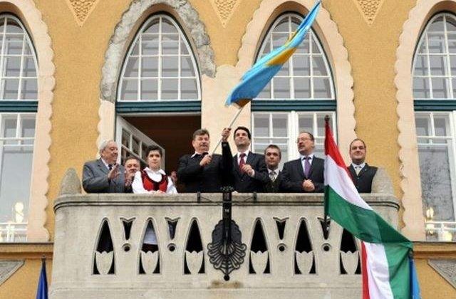 Arborarea drapelului secuiesc este LEGALA. De ce?