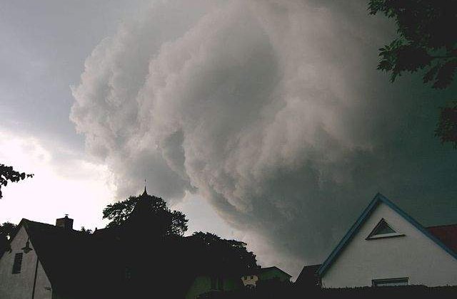 Avertizare: Precipitatii in toata tara, de duminica pana luni