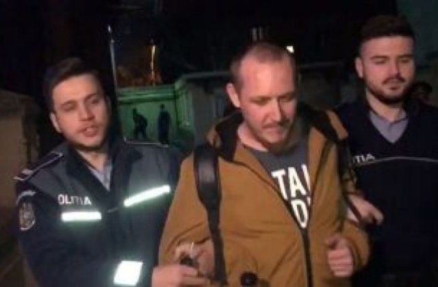 Cântărețul What&#39;s Up, din nou violent: a vrut să-și bată vecinul ce avea un copil în brațe