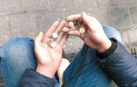 STUDIU 67% dintre români simt că bunăstarea lor financiară este în scădere