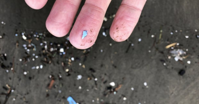 Ploaia cu microparticule sintetice în SUA. Se numără 1000 de tone de plastic