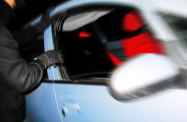 O masina de transport valori a fost jefuita in Pasul Gutai din Maramures