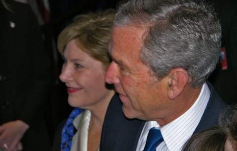 Jurnalistul irakian care a aruncat cu pantofii in Bush a fost eliberat