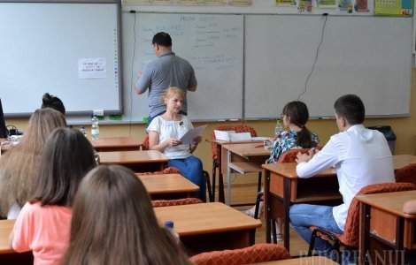 Peste 170.000 de elevi susțin astăzi Evaluarea Națională la Limba română