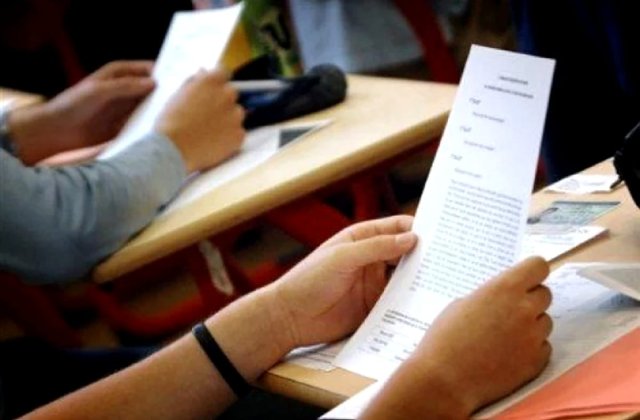 Un singur elev din 162.000 a fost întors din drum pentru că avea febră