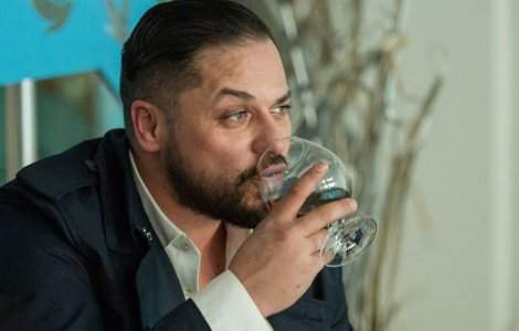 VIDEO Augustin Viziru a devenit tată pentru prima oară. Actorul a publicat imagini cu fetița lui