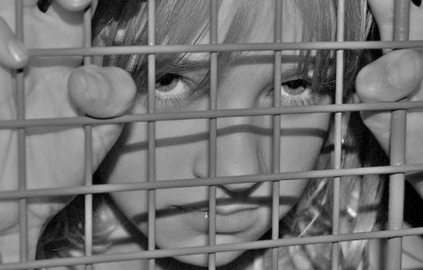 &#39;Fritzl reloaded&#39;: Un australian este suspectat ca si-a violat fiica timp de 30 de ani